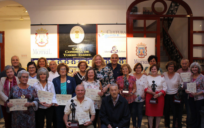 Susana Rubio Sabio y Rosario Rodrguez Gonzlez, vencedoras del XV Certamen de Poesa y Redaccin Premios Salvador Varo